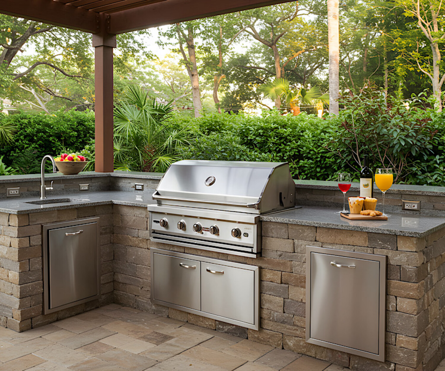 Outdoor Kitchen Landscaping in Naperville